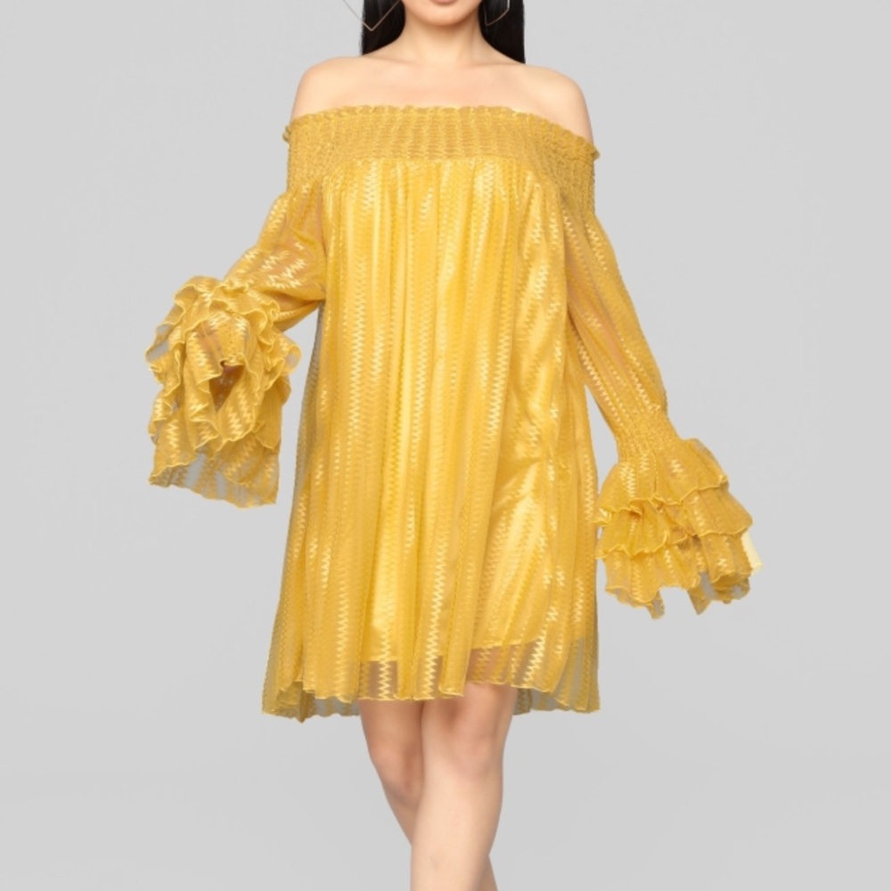 Off shoulder brunch dress